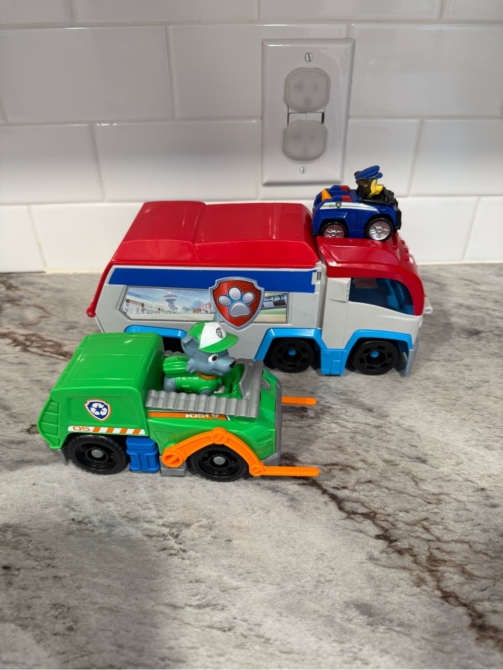 Paw Patrol Pup Squad Patroller w/ Chase & Green Rocky Recycling Truck Set